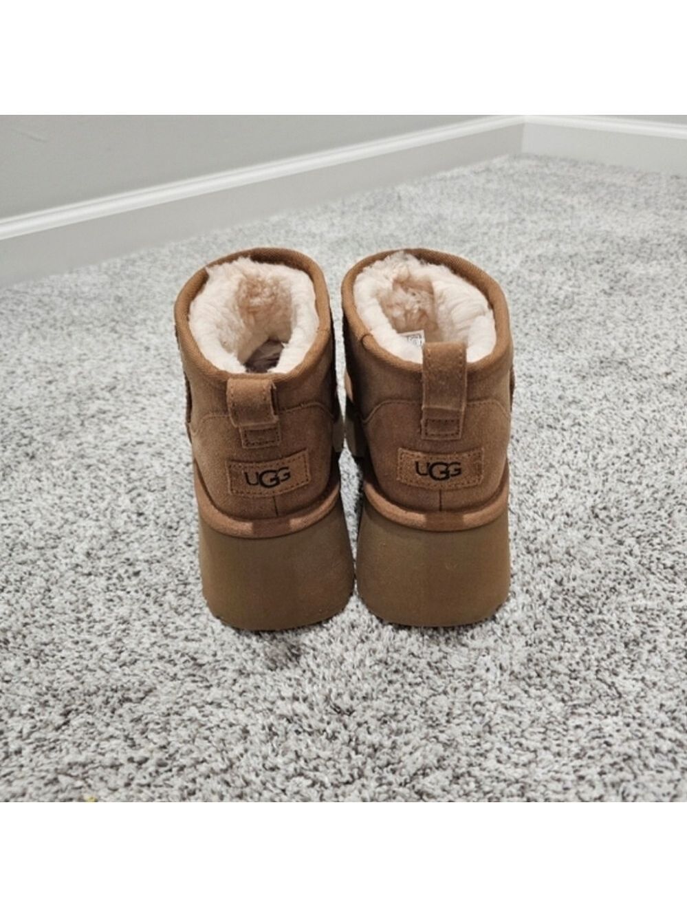 UGG Classic Ultra Mini New Heights Size 9 - Picture 7 of 11